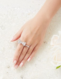 戒指•时尚系列 Carolina Ring二指蝴蝶结钻石戒指