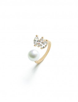 戒指•时尚系列  Pearl Glitter Ring三钻珍珠戒指